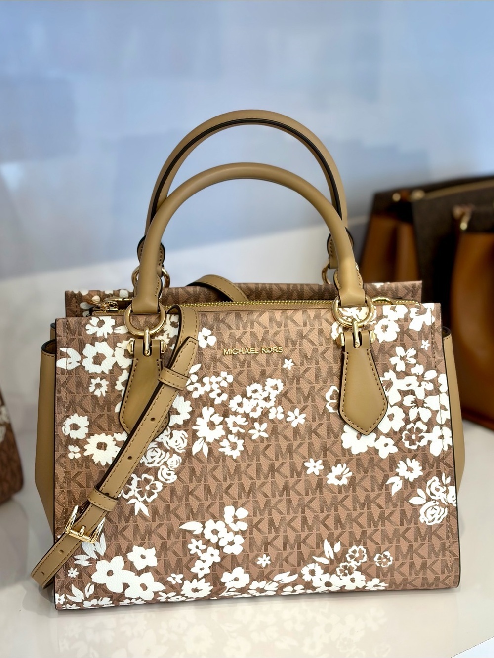 MICHAEL KORS  Marilyn Medium Printed Signature Logo Satchel Crossbody
